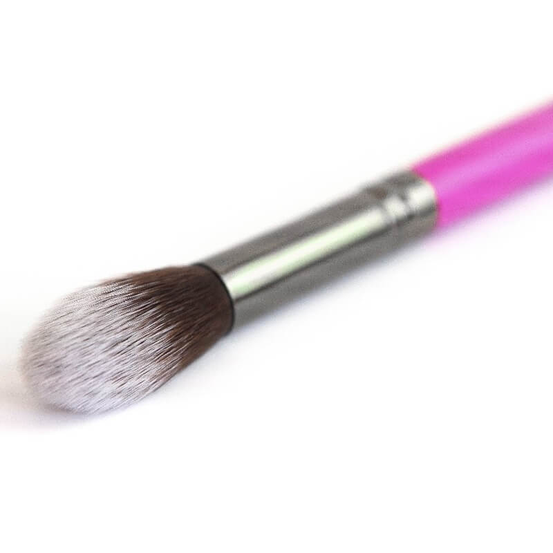 R15 Mini Tapered Kabuki Brush